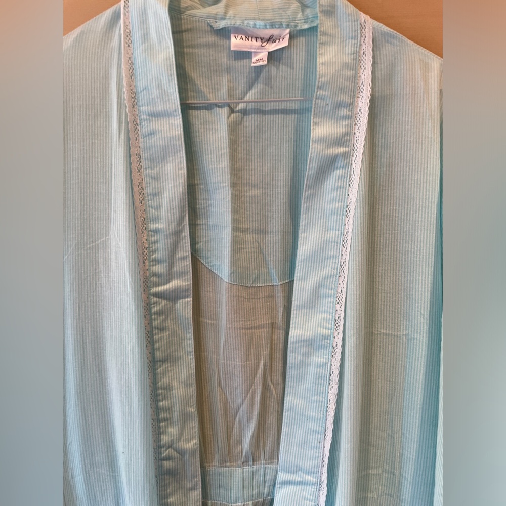 Vanity Fair long Cotton Robe - Picture 8 of 9